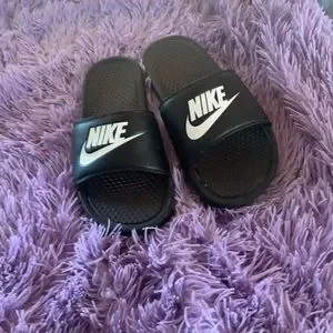 Nike | Shoes | Im Selling A Pair Of Black And White Nike 